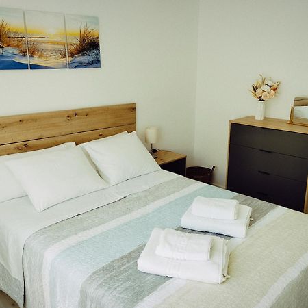 Apartamentos La Capilla Vilanova de Arousa Habitación foto